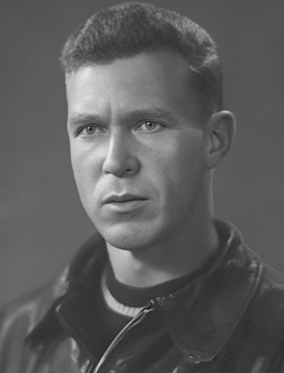 Олег Толмачев